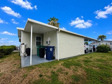 Completely reimagined in 2024, this stunning 2 bed, 1 bath home - photo 17