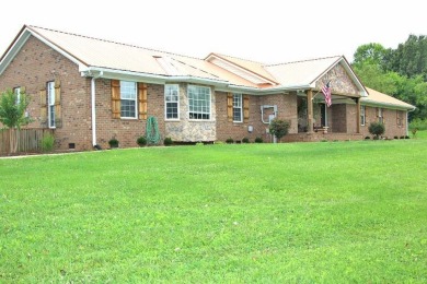 SCENIC 10 ACRE FENCED CATTLE FARM & 2915 SQFT UPDATED HOME! - Lake Home For Sale in Bowling Green, Kentucky