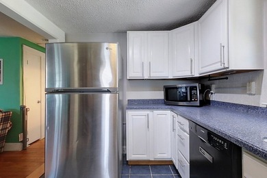 Enjoy the perfect blend of charm, character, & convenience in - photo 4