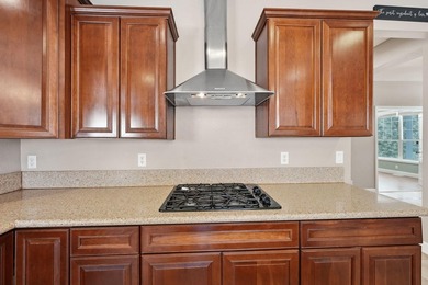 Gorgeous custom farmhouse situated on 5 acres, offering 3 - photo 13