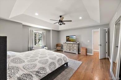 Spectacular in St. Clair Shores! This waterfront home offers - photo 22