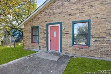 Charming 1-story home in Lacoste, TX, just moments from town