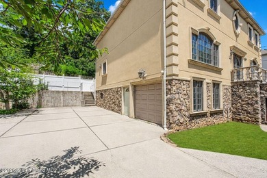 WELCOME TO 1841 RICHMOND RD LUXURY LIVING IN EXQUISITE LOWER - photo 41