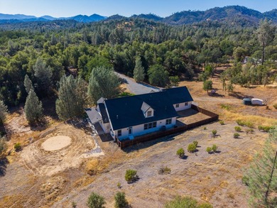 Gorgeous custom farmhouse situated on 5 acres, offering 3 - photo 42