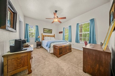 This beautiful 2-bedroom, 2-bathroom home offers the perfect - photo 11