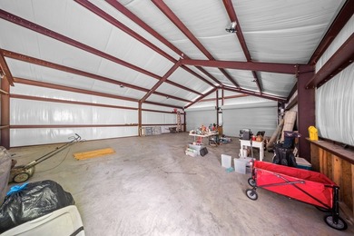 This beautiful 2-bedroom, 2-bathroom home offers the perfect - photo 22