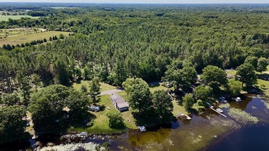 Some properties offer a place to spend tim e on the lake. Others - photo 2