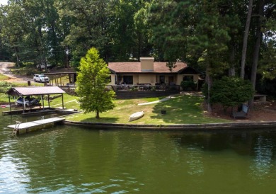 Deeded Waterfront Retreat - Lake Home For Sale in Valley, Alabama