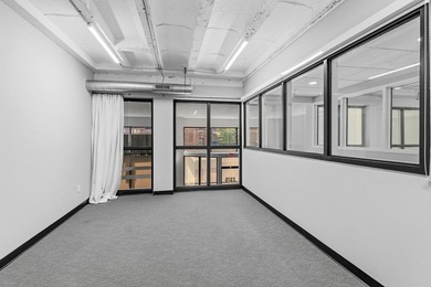 - 15,120 SF: 2 Levels with 21 parking spaces in rear lot - photo 13