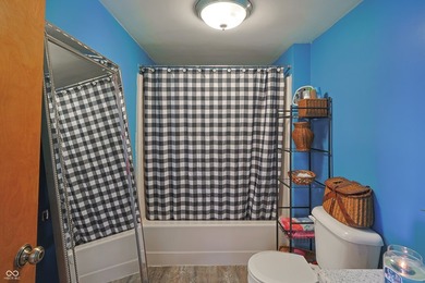This house has 3 bedrooms, 2 full baths, a spacious kitchen - photo 22