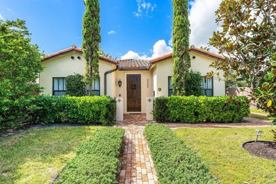 Casa Poinsettia, a design led Spanish Revival retreat in - photo 2