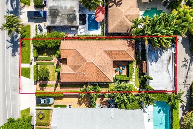 Casa Poinsettia, a design led Spanish Revival retreat in - photo 4