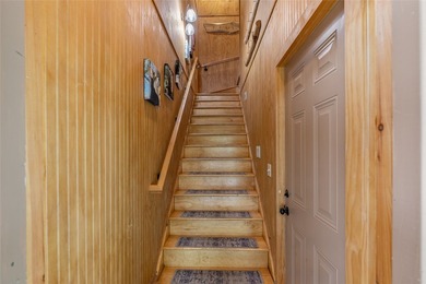 Move-in ready and thoughtfully designed for low-maintenance - photo 11