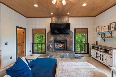 Move-in ready and thoughtfully designed for low-maintenance - photo 18