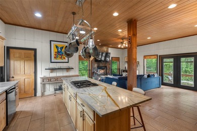 Move-in ready and thoughtfully designed for low-maintenance - photo 27