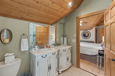 Move-in ready and thoughtfully designed for low-maintenance - photo 46