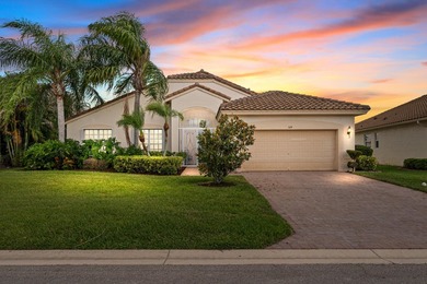 ***Chardonnay Model - Lake View! Move in Ready - 3 Bedroom, 2 - photo 3