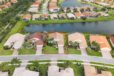 ***Chardonnay Model - Lake View! Move in Ready - 3 Bedroom, 2 - photo 4
