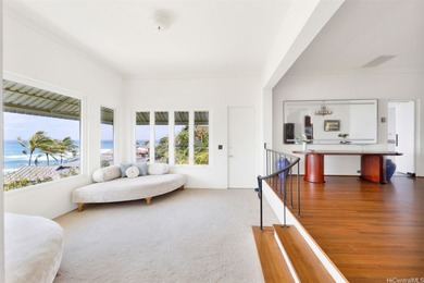 BREATHTAKING OCEAN VIEWS take center stage from the moment you - photo 18
