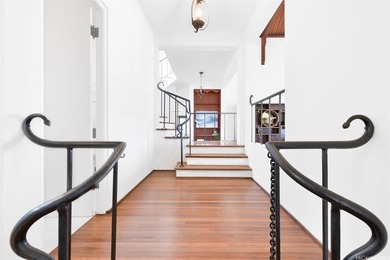 BREATHTAKING OCEAN VIEWS take center stage from the moment you - photo 21