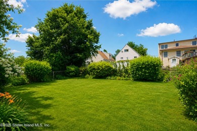 A charming 4-bedroom, 1-bath Cape Cod in Willowbrook, this home - photo 25