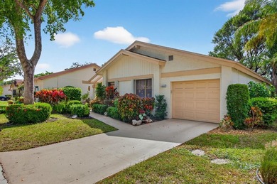 (private lake, pond, creek) Home For Sale in Coconut Creek Florida