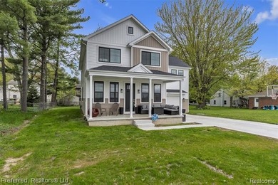 Experience waterfront living in this stunning 2025 new - photo 4