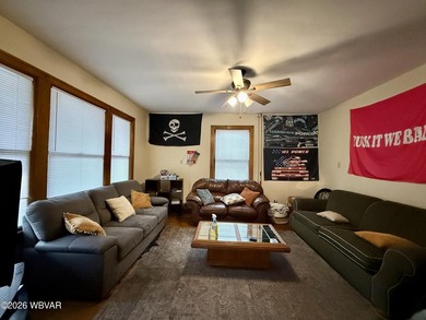 Great investment opportunity! This 4-bedroom single-family home - photo 14