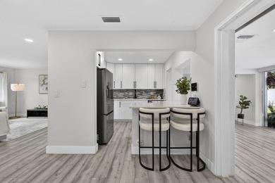 Beautifully updated and move-in ready 3-Bed 2-Bath Residence - photo 15