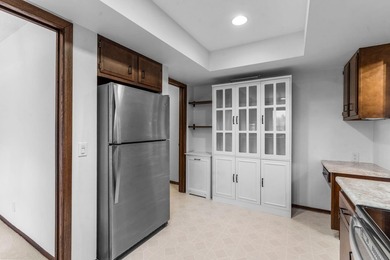 Charming 2-bedroom, 2-bath condo in a well-maintained - photo 5