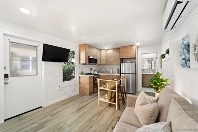 Incredibly rare mixed-use trophy property located at the corner - photo 15