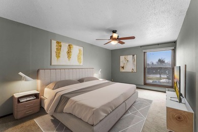 Charming 2-bedroom, 2-bath condo in a well-maintained - photo 9