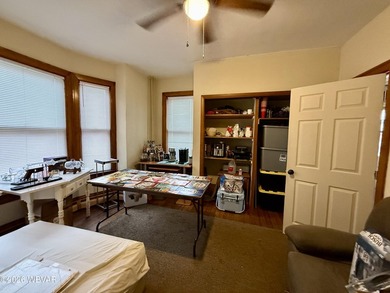 Great investment opportunity! This 4-bedroom single-family home - photo 19