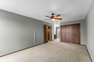 Charming 2-bedroom, 2-bath condo in a well-maintained - photo 10
