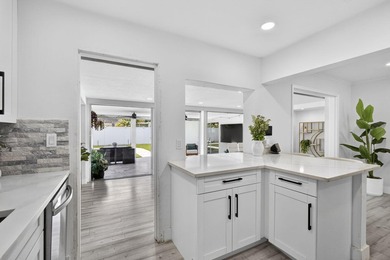 Beautifully updated and move-in ready 3-Bed 2-Bath Residence - photo 21