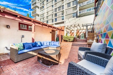 Incredibly rare mixed-use trophy property located at the corner - photo 29