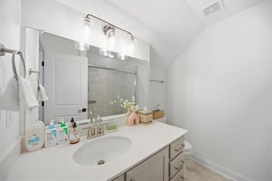 Like new and loaded with upgrades, this stunning 3BR/3BA home in - photo 32
