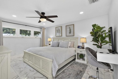 Beautifully updated and move-in ready 3-Bed 2-Bath Residence - photo 32