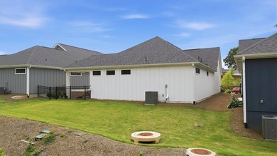 Like new and loaded with upgrades, this stunning 3BR/3BA home in - photo 37