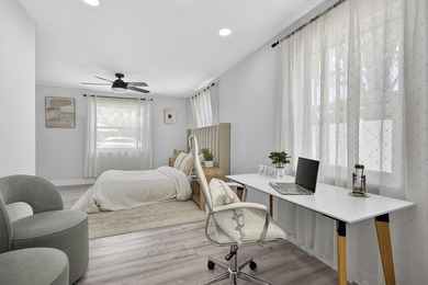 Beautifully updated and move-in ready 3-Bed 2-Bath Residence - photo 44