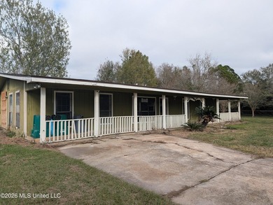 Discover the potential in this charming older home, set on a - photo 2