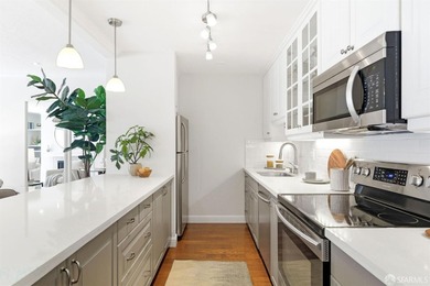 This beautiful 1-bedroom, 1-bathroom condo checks all the boxes! - photo 2