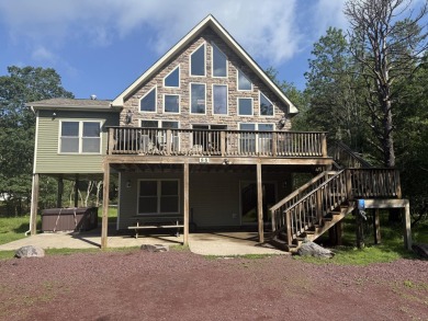 Lake Home For Sale in Albrightsville, Pennsylvania