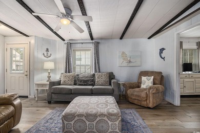 Welcome to this beautifully upgraded 4-bedroom, 2-bathroom home - photo 11