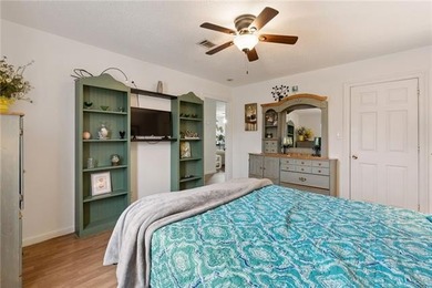 This beautiful cottage offers versatile living with a covered - photo 11