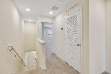 Welcome to this beautifully designed 3-bedroom, 2.5-bathroom - photo 13