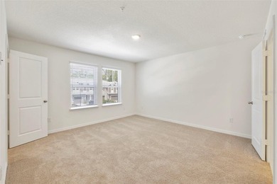 Welcome to this beautifully designed 3-bedroom, 2.5-bathroom - photo 14