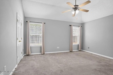 Welcome to this beautifully maintained 4 bedroom, 2 bathroom - photo 14