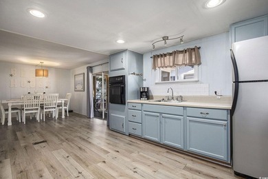 Welcome to this beautifully upgraded 4-bedroom, 2-bathroom home - photo 15