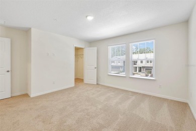 Welcome to this beautifully designed 3-bedroom, 2.5-bathroom - photo 15
